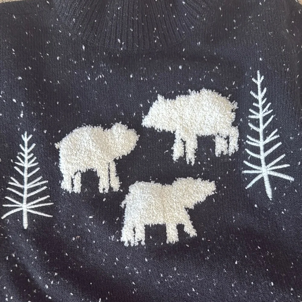 Black Sweater with Polar Bear Design - Picture 10 of 12